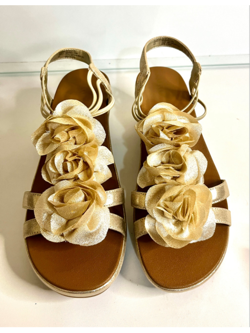 Kelly and Katie Cayla gold-metallic wedge sandals women size 10M